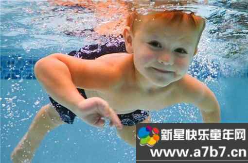 婴幼儿学习游泳有哪些好处？