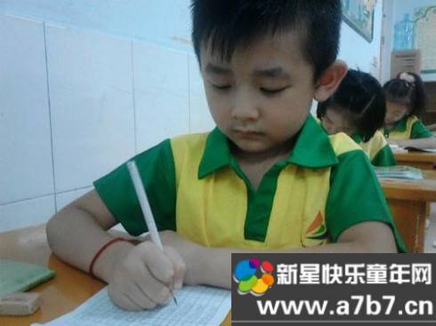 儿童握笔的正确方法