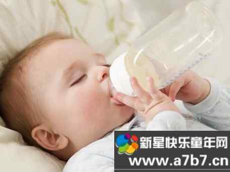 小月龄宝宝需要喝水吗？有哪些需要注意的？